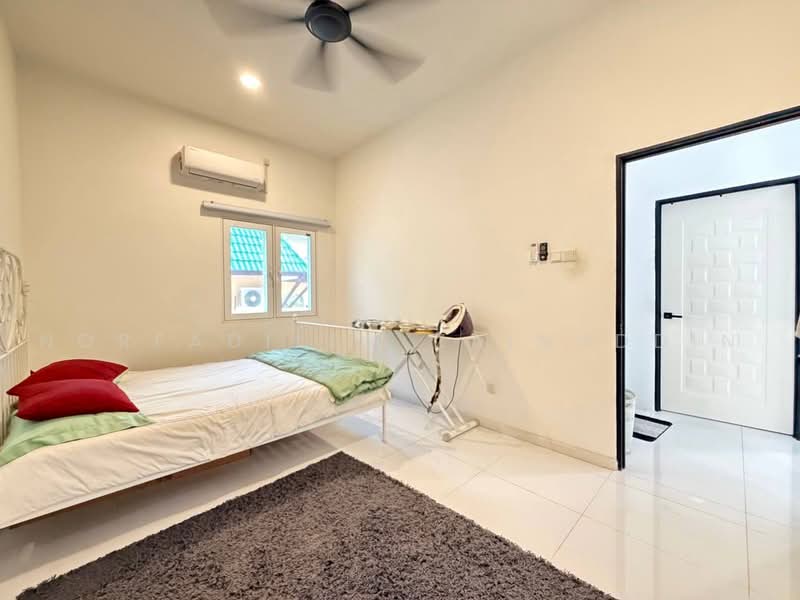 Bungalow House for Sale in Bandar Kajang (Kajang) - NORFADILAH ZAINUDDIN - Bedroom - PropertyGuru.com.my