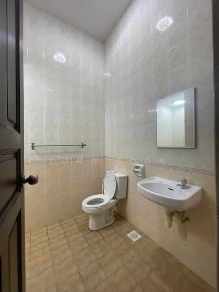 2-storey Terraced House for Rent in Kuching (Sarawak) - Yong Boon - Bathroom - PropertyGuru.com.my