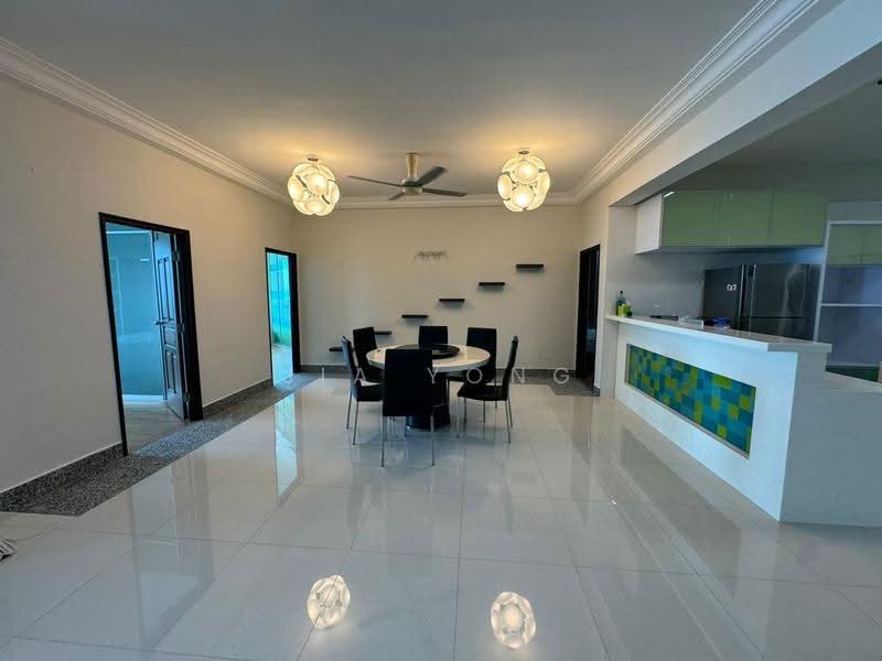 Condominium for Rent at Gurney Beach Resort - Jia Yong - Dining Room - PropertyGuru.com.my