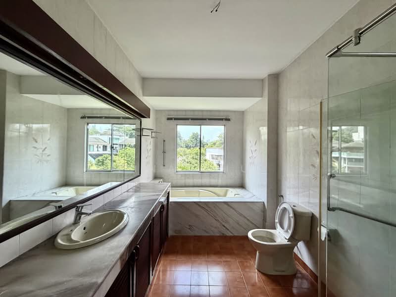 Bungalow House for Sale in Taman Tunku (Bukit Tunku (Kenny Hills)) - Tina Chua - Bathroom - PropertyGuru.com.my