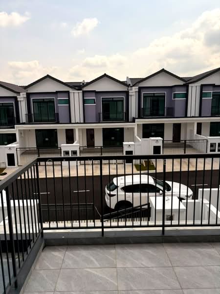 2-storey Terraced House for Sale in Taman Austin Duta (Tebrau) - Calvin Lee - PropertyGuru.com.my