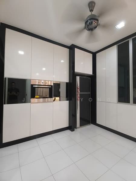 Rumah Teres 2-Tingkat untuk Disewa di Taman Setia Indah (Tebrau) - JOANNE YONG - Kitchen - PropertyGuru.com.my