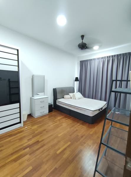 Kediaman Servis untuk Disewa di Crescent Bay Suites (Teluk Bayu) - JH Yap - Bedroom - PropertyGuru.com.my