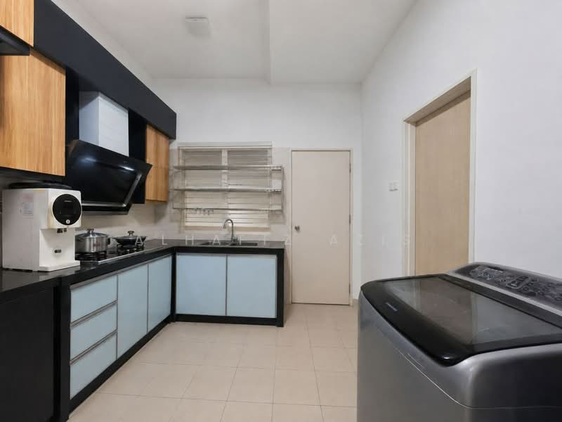 2-storey Terraced House for Sale in Taman Putera Indah (Batu Pahat) - ALHAFIZ AZIS - Kitchen - PropertyGuru.com.my