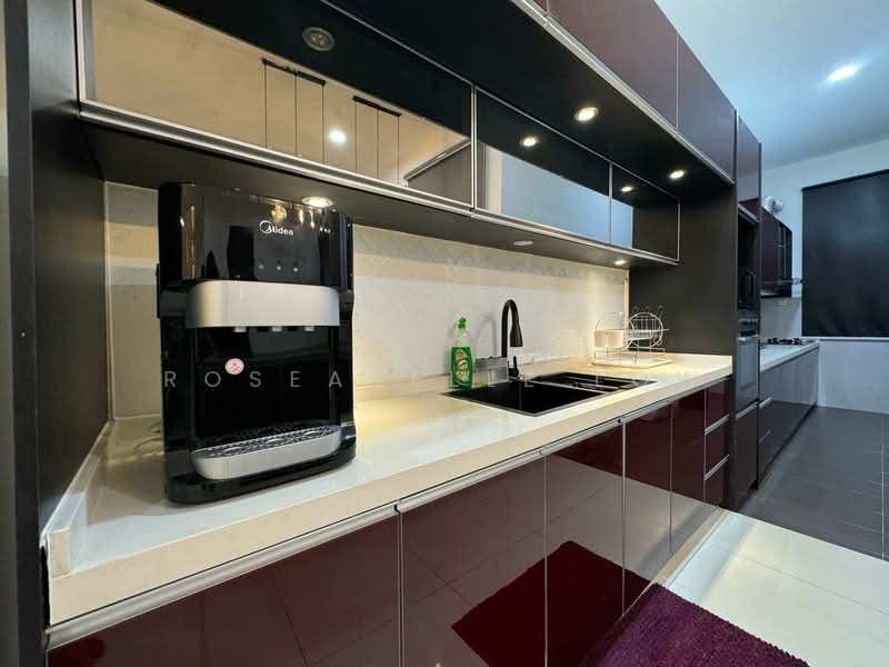 3-storey Terraced House for Sale in Bandar Nusaputra (Puchong) - Roseabelle Low - Kitchen - PropertyGuru.com.my