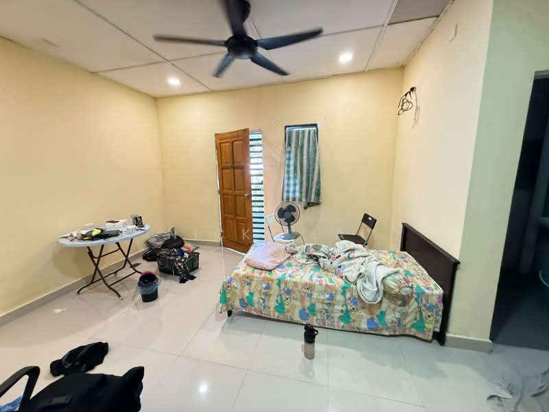 Rumah Teres 2-Tingkat untuk Dijual di Bukit Beruntung (Serendah) - Nicky Lai - Bedroom - PropertyGuru.com.my