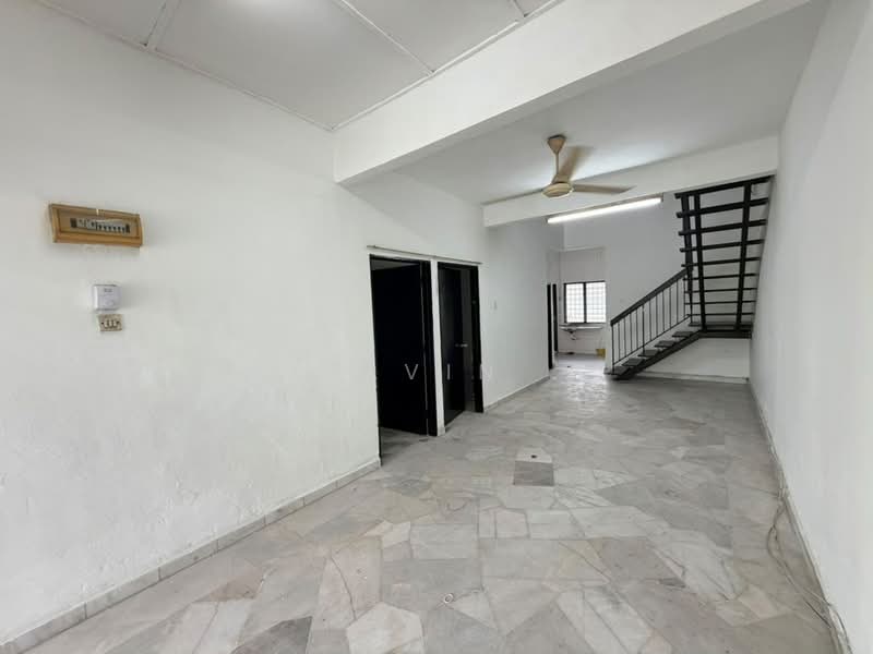 Rumah Teres 1.5-Tingkat untuk Dijual di Taman Garing Jaya (Rawang) - Kelvin . - Interior - PropertyGuru.com.my