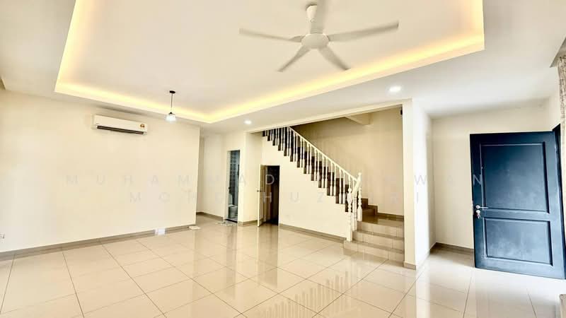 Rumah Berkembar untuk Dijual di Kuala Selangor (Selangor) - Muhammad Ridhwan Mohd Huzairi - Living Room - PropertyGuru.com.my