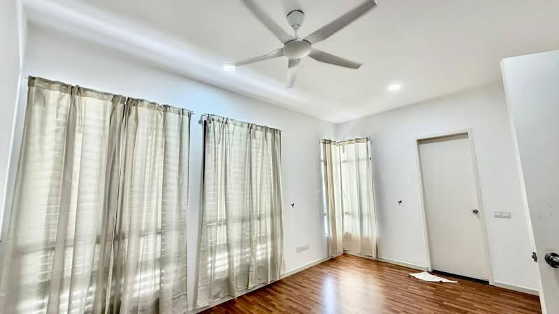 Rumah Berkembar untuk Dijual di Kuala Selangor (Selangor) - Muhammad Ridhwan Mohd Huzairi - Bedroom - PropertyGuru.com.my