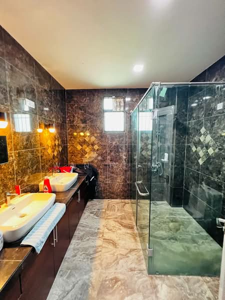 Bungalow House untuk Dijual di Kajang (Selangor) - Wan Hilmi - Bathroom - PropertyGuru.com.my