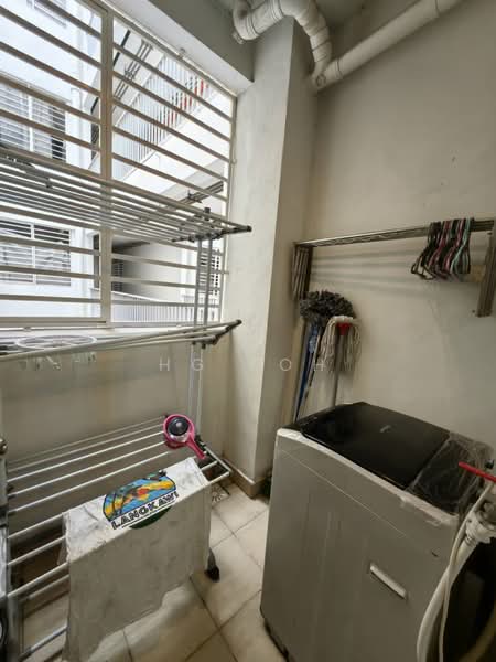 Pangsapuri untuk Disewa di Residensi Rumpun Bahagia (Residensi Melaka Tengah 1) - HG KOH - Balcony - PropertyGuru.com.my