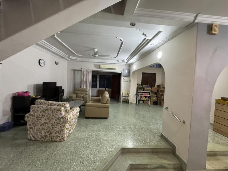 Rumah Teres 2-Tingkat untuk Dijual di SS 21, Damansara Utama (Petaling Jaya) - Eli Lau - Living Room - PropertyGuru.com.my