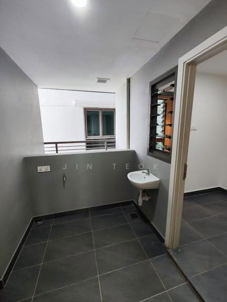 Condominium for Rent at Iskandar Residences - Jin Teok - Balcony - PropertyGuru.com.my