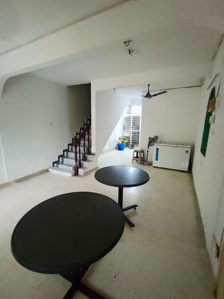2-storey Terraced House for Sale in Melawati (Selangor) - Ahmad Muslim - Living Room - PropertyGuru.com.my