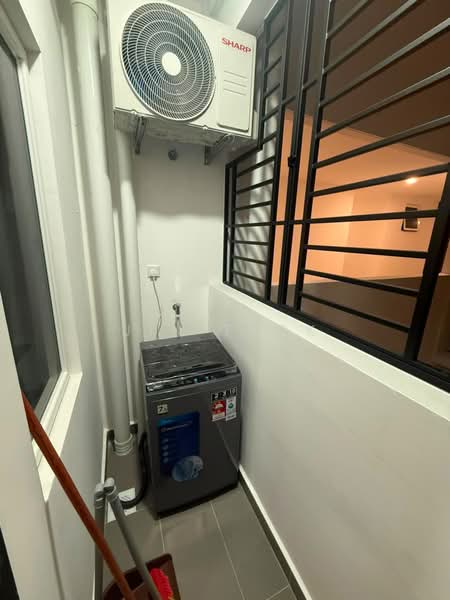 Service Residence for Rent at TRELLIS RESIDENCES - Jin Teok - Balcony - PropertyGuru.com.my