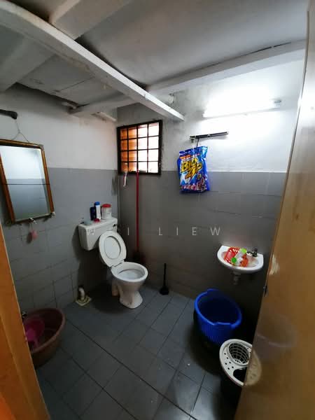 Flat for Sale at Glen Court - Wei Liew - Bathroom - PropertyGuru.com.my