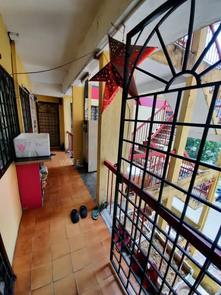 Flat for Sale at Glen Court - Wei Liew - Corridor - PropertyGuru.com.my