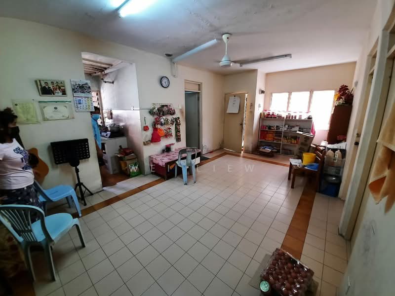Flat for Sale at Glen Court - Wei Liew - Living Room - PropertyGuru.com.my