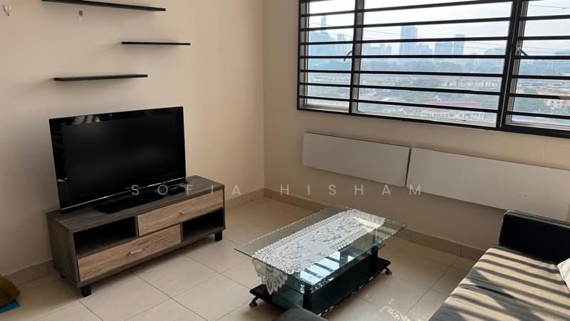 Pangsapuri untuk Disewa di Residensi Pandanmas - Sofia Hisham - Living Room - PropertyGuru.com.my