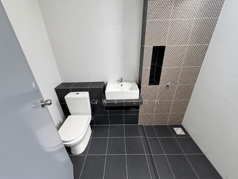 2-storey Terraced House for Sale in Eco Grandeur (Puncak Alam) - Lucas Loh - Bathroom - PropertyGuru.com.my