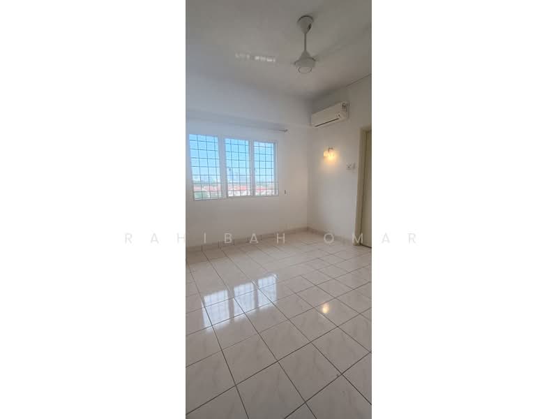 Condominium for Rent at Sri TTDI - Rahibah Omar - Living Room - PropertyGuru.com.my