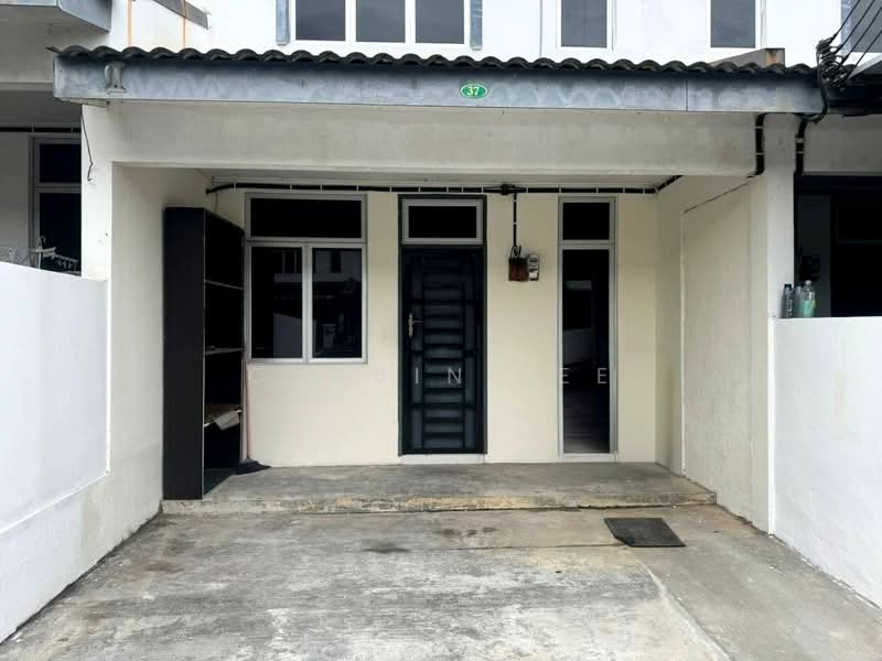 2-storey Terraced House for Sale in Mutiara Rini (Skudai) - Calvin Lee - PropertyGuru.com.my