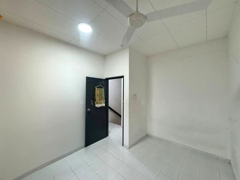 2-storey Terraced House for Sale in Mutiara Rini (Skudai) - Calvin Lee - PropertyGuru.com.my