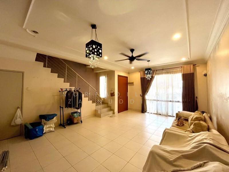 Townhouse for Sale in Desa Coalfields (Sungai Buloh) - NORFADILAH ZAINUDDIN - Living Room - PropertyGuru.com.my