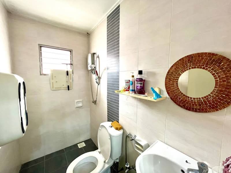 Townhouse for Sale in Desa Coalfields (Sungai Buloh) - NORFADILAH ZAINUDDIN - Bathroom - PropertyGuru.com.my
