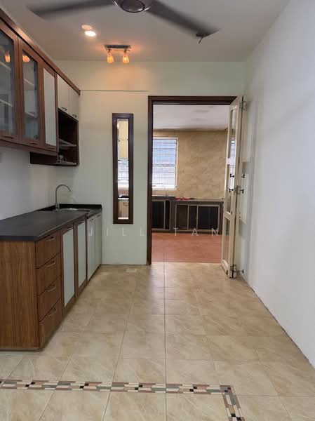 1-storey Terraced House for Rent in Taman Pelangi (Johor Bahru) - Jill Tan - Kitchen - PropertyGuru.com.my