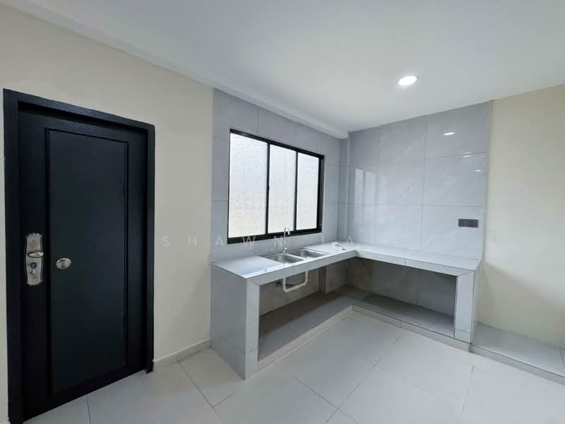 Rumah Teres 1-Tingkat untuk Dijual di Taman Puteri Wangsa (Ulu Tiram) - Shawn Law - Kitchen - PropertyGuru.com.my