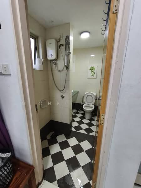 Service Residence for Sale at The Embassy (Bangunan Duta Impian) - Michelle Lim - Bathroom - PropertyGuru.com.my