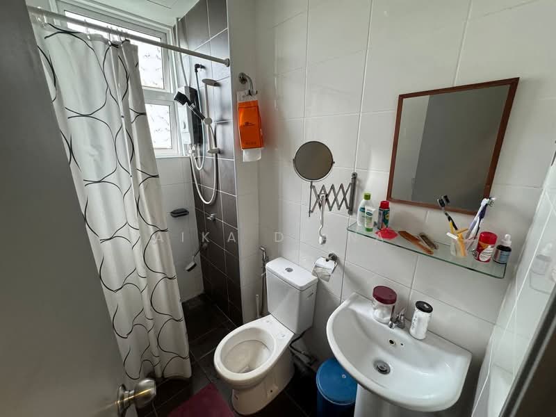 Condominium for Rent at Dwiputra Residences - Aika Diana - Bathroom - PropertyGuru.com.my