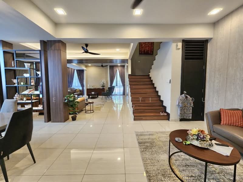 2.5-storey Terraced House for Sale in Bukit Jelutong (Shah Alam) - Rafedah Binti Abdul Aziz - Living Room - PropertyGuru.com.my