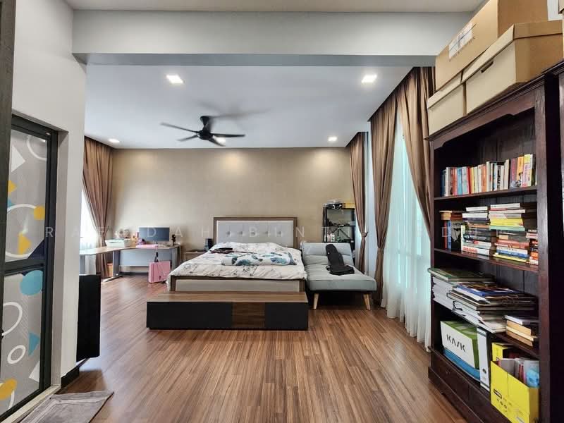 2.5-storey Terraced House for Sale in Bukit Jelutong (Shah Alam) - Rafedah Binti Abdul Aziz - Bedroom - PropertyGuru.com.my