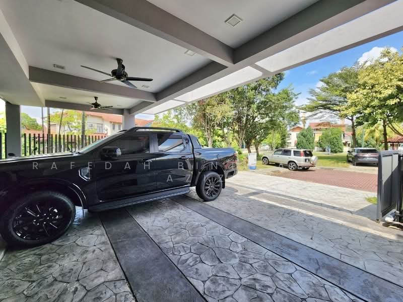 2.5-storey Terraced House for Sale in Bukit Jelutong (Shah Alam) - Rafedah Binti Abdul Aziz - Exterior - PropertyGuru.com.my