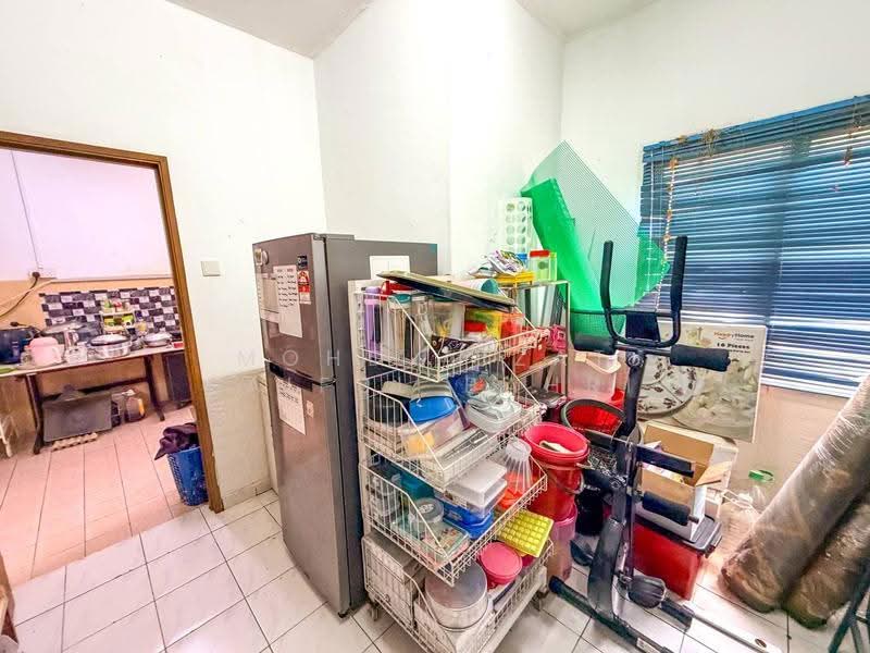 2-storey Terraced House for Sale in Taman Cheras Prima (Kajang) - Mohd Aizat Saiful Bahri - Kitchen - PropertyGuru.com.my