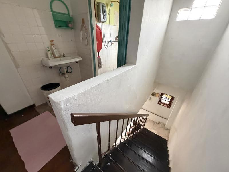 2-storey Terraced House for Sale in Bandar Country Homes (Rawang) - Danny Wong - Bathroom - PropertyGuru.com.my
