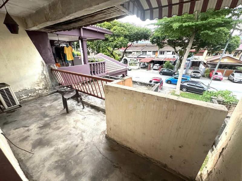 2-storey Terraced House for Sale in AU 5 (Hulu Kelang) - Mohd Aizat Saiful Bahri - Balcony - PropertyGuru.com.my