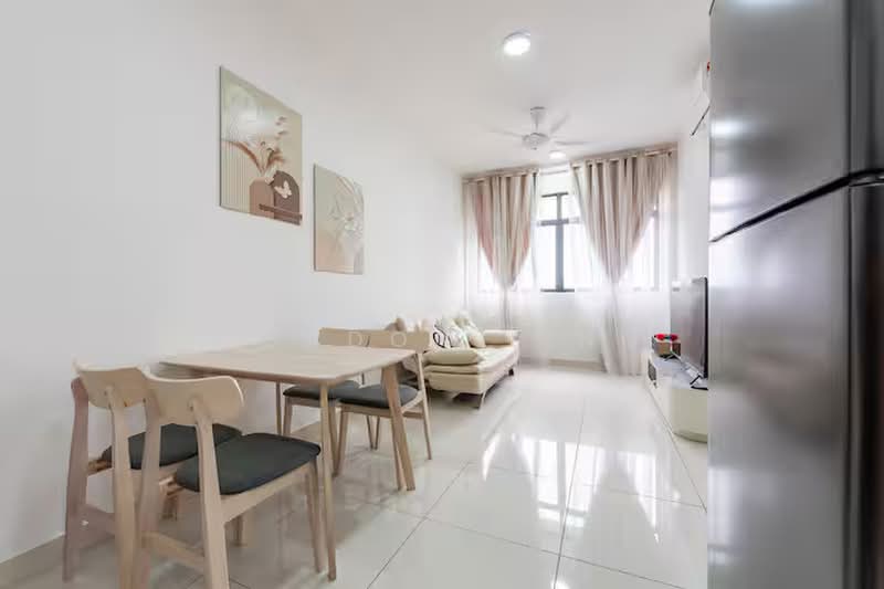 Service Residence for Sale at Traders Park - Gordon Ling - Living Room - PropertyGuru.com.my