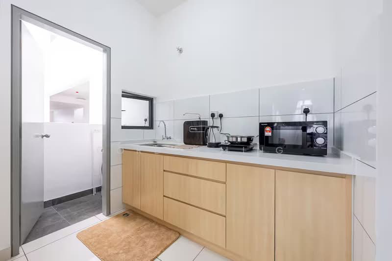 Service Residence for Sale at Traders Park - Gordon Ling - Kitchen - PropertyGuru.com.my