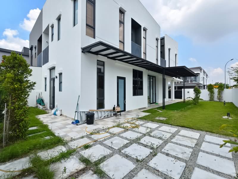 Semi-Detached House for Sale in Taman Gaya (Ulu Tiram) - Brown Cheng - PropertyGuru.com.my