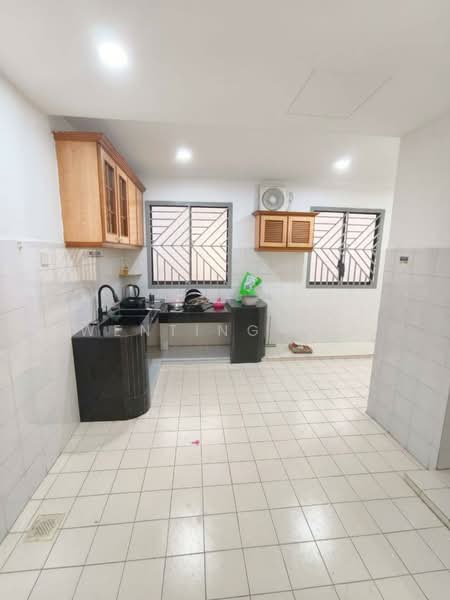 2-storey Terraced House for Sale in Bandar Seri Alam (Masai) - Wenting Lee - Kitchen - PropertyGuru.com.my