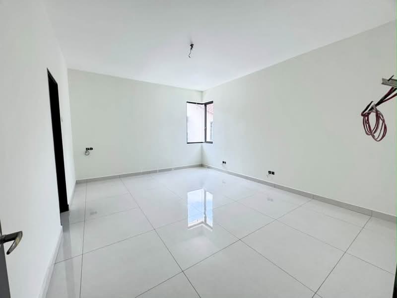 Rumah Berkembar untuk Dijual di Taman Kempas Utama (Tebrau) - Yik Tat - Interior - PropertyGuru.com.my