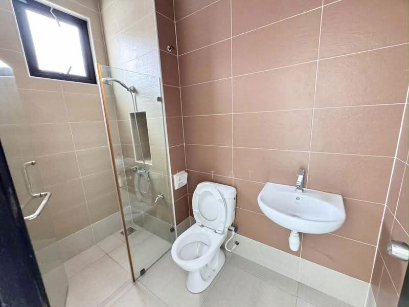 Rumah Berkembar untuk Dijual di Taman Kempas Utama (Tebrau) - Yik Tat - PropertyGuru.com.my