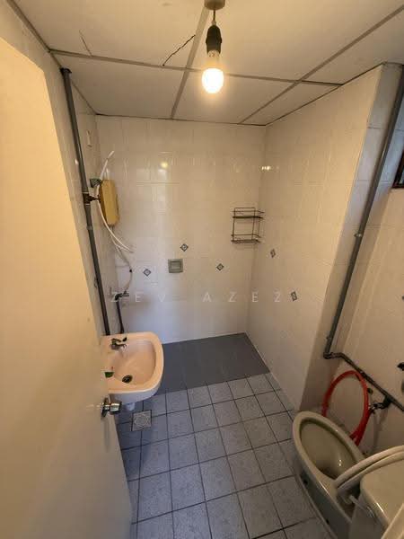 Condominium for Rent at Villa Angsana - Zev Azez - Bathroom - PropertyGuru.com.my