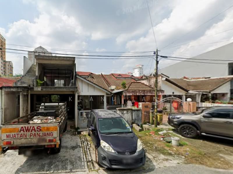 Rumah Teres 2-Tingkat untuk Dijual di Taman Bukit Idaman (Selayang) - Keanu Tan - Exterior - PropertyGuru.com.my