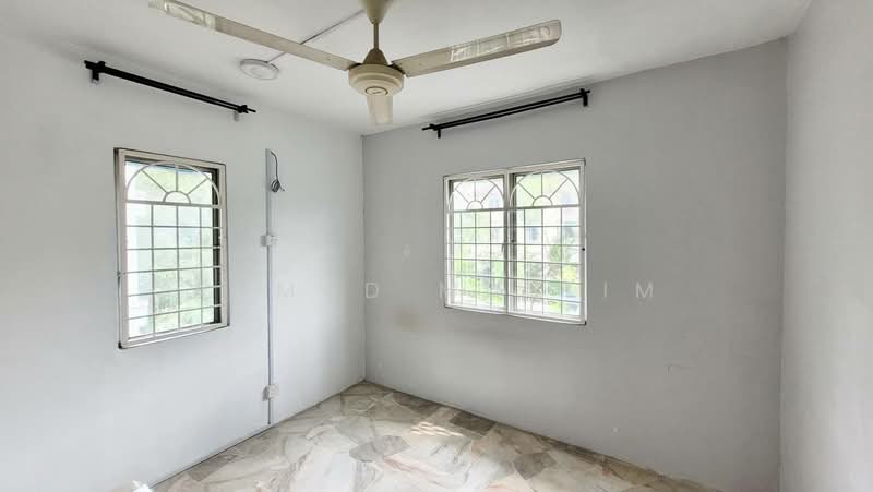 Pangsapuri untuk Dijual di Indah Apartments - Ahmad Muslim - Interior - PropertyGuru.com.my