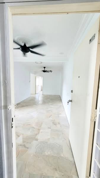 Pangsapuri untuk Dijual di Indah Apartments - Ahmad Muslim - Entrance - PropertyGuru.com.my
