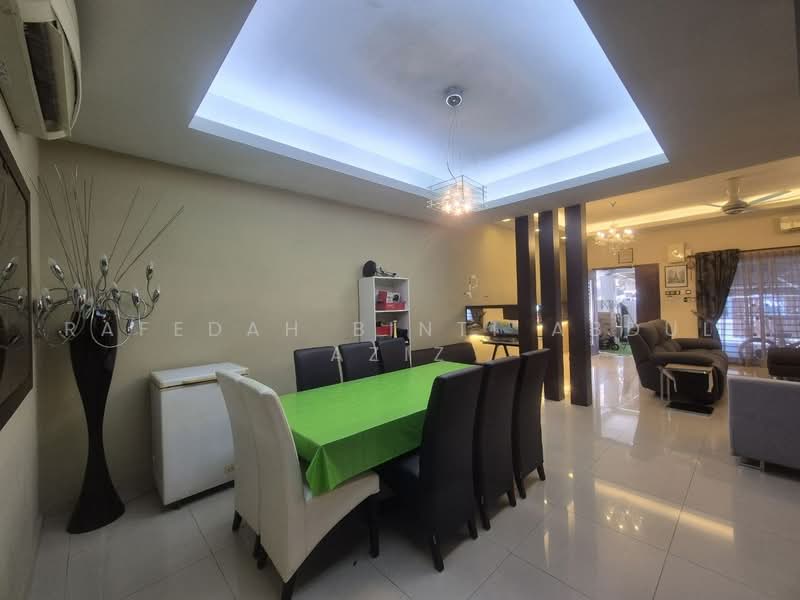 Rumah Teres 2-Tingkat untuk Dijual di Bandar Nusaputra (Puchong) - Rafedah Binti Abdul Aziz - Living Room - PropertyGuru.com.my